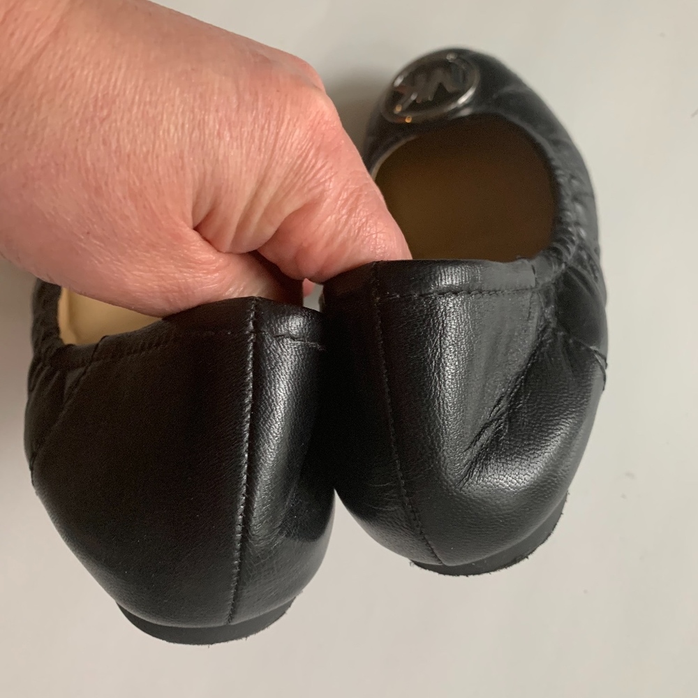 Michael Kors Black Quilted Flat Shoes Size 6M - Picture 4 of 4